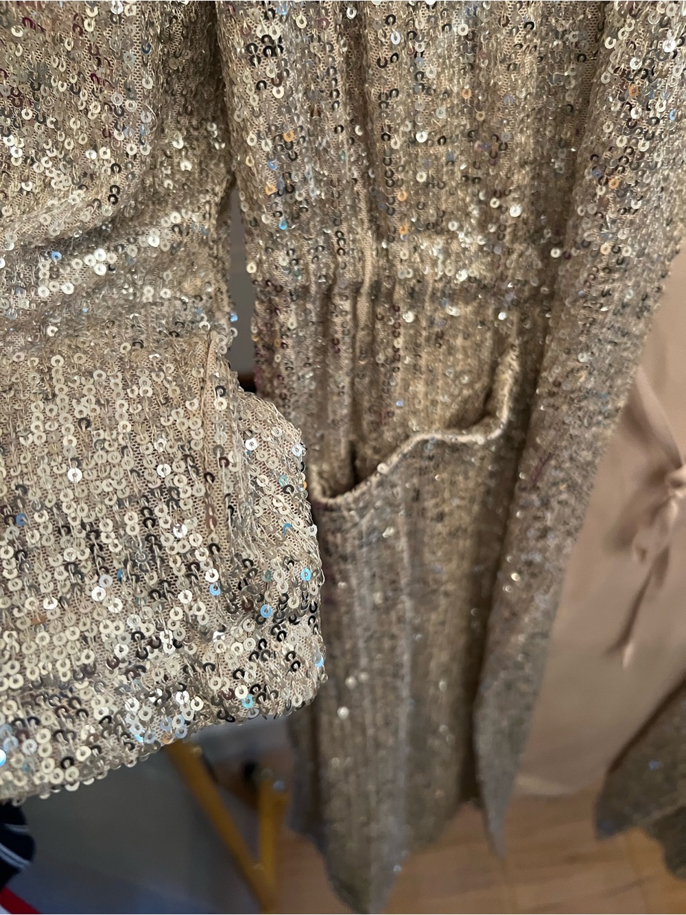 Steve Madden Silver Sequin Duster Robe NWT - Picture 4 of 7